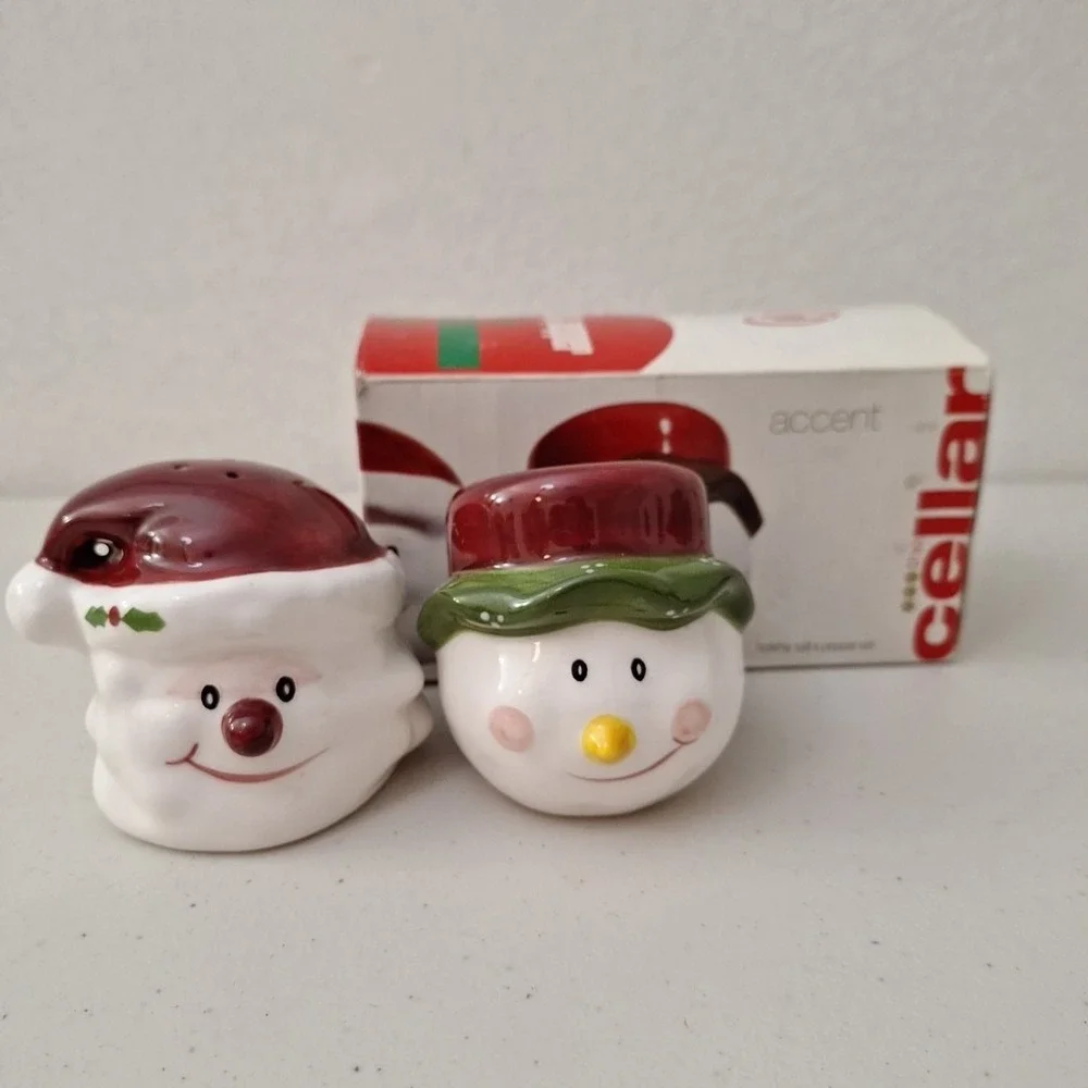 Vtg The Cellar Snowman Salt and Pepper Shakers Ceramic Christmas w/ Box